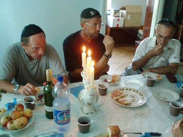 Yom Kippur eve in a private apartment in Gelenjic, 2007