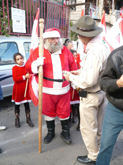 The best known Santa-Claus of Haifa is always in demand: children want to be photographed with him, and journalists come to interview him. (Photo courtesy of Avner Korin)