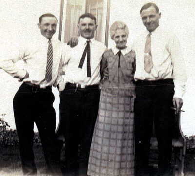 Everett Maddox and family, 1925